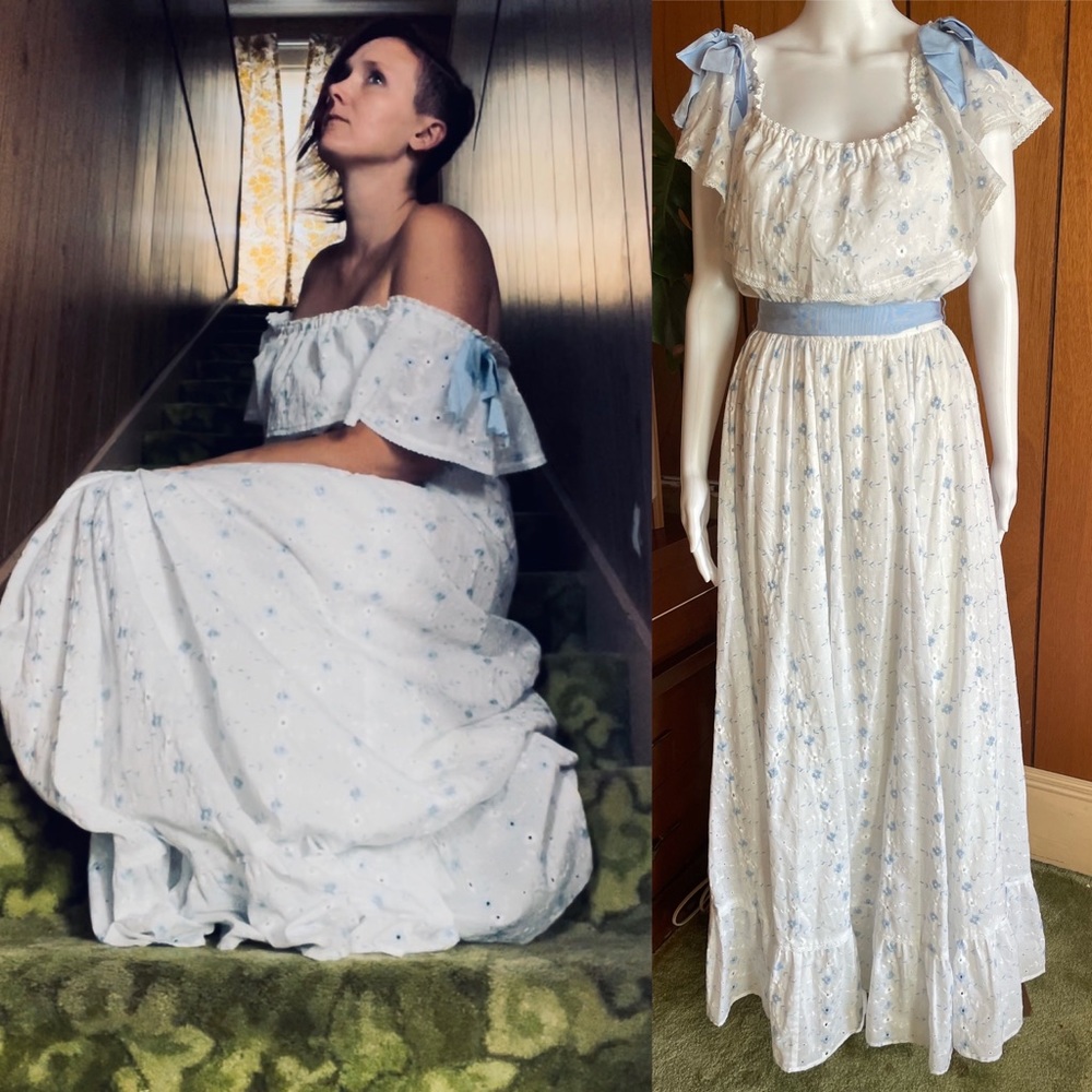 Vintage homemade prairie floral dress white with blue flowers size XS